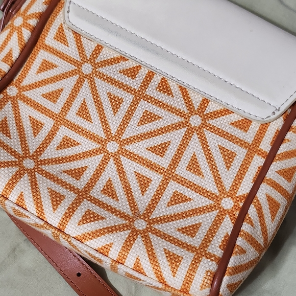 Spartina 449 Linen and Leather Crossbody Bag. 8 inches. Preloved - Picture 5 of 7